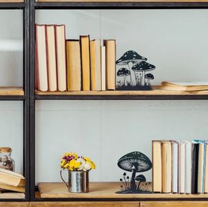 Serre-livres en métal champignon en laiton AK en noir enduit de poudre fini ensemble de 2 pour décor de salon/décor de table - Product Image 6