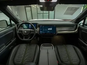 UTILISÉ LHD/RHD 2023 RIVIAN R1S ADVENTURE - Product Image 4