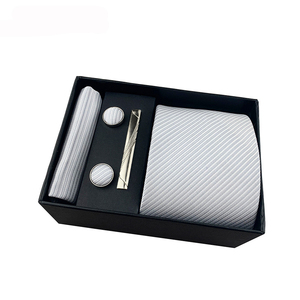 Coffret Cadeau <span class=keywords><strong>Cravate</strong></span> Homme – Styles Uni, Rayé et à Motifs pour le Travail et les Mariages – Ensemble <span class=keywords><strong>Cravate</strong></span> <span class=keywords><strong>Classique</strong></span> avec Accessoires Complets - Product Image 4