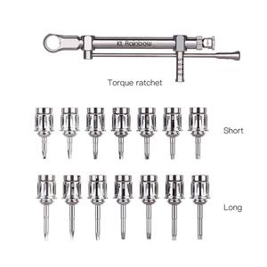 Clé dynamométrique à cliquet pour le guidage d'implants dentaires Clé médicale à extrémité ouverte avec porte-aiguille Source d'alimentation manuelle Fournisseur en gros - Product Image 3