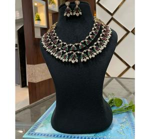 Magnifique ensemble collier et boucles d'oreilles en moissanite plaqué or de qualité supérieure pour cadeau de mariage, tenue de soirée, collection classique pour femme - Product Image 1