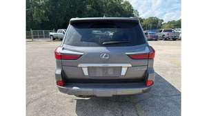 Venta de Autos Usados Premium de Temporada 2022 570, Automáticos Inteligentes, Listos para Conducir, Perfecto Estado, Volante a la Izquierda, Cuero, R18, Aleación de Aluminio - Product Image 2