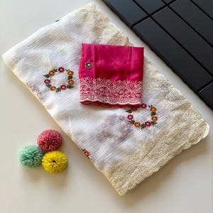 Sari de Chifón Georgette Puro Premium VASTRA COTTAGE con Bordado Floral y Blusa Bordada con Borde Festoneado y Multicolores - Product Image 5