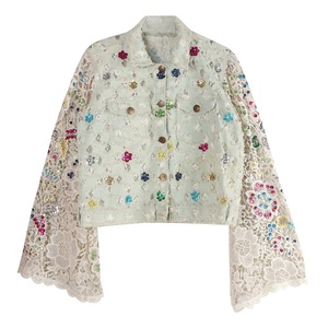 Veste polyvalente pour femmes Urban Ready, conçue pour un superposition facile et un style extérieur contemporain intemporel et tendance, en provenance d'Inde - Product Image 1