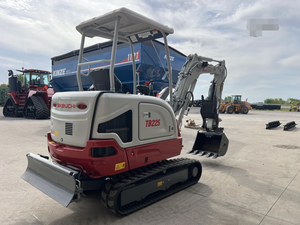 Mini-excavatrice Takeuchi TB225, 3,5 tonnes, compacte, diesel, sur chenilles |   Équipement de construction hydraulique au meilleur prix de gros - Product Image 4