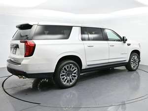 GMC Yukon XL Denali Ultimate 2024 Usado en Excelentes Condiciones - Listo para Enviar - Product Image 5