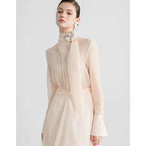 Offres Spéciales 2025 femmes Blouses chemises col stylisé Oliver Wrap Blouse haute qualité tissu vêtements femmes blanc Vietnam - Product Image 1