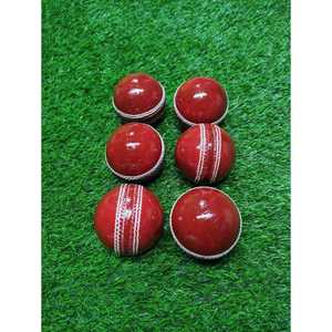 Pelota de cuero de alta calidad Pelota de cricket de color personalizada con los mejores diseños de logotipo Pelota dura para emocionantes juegos de cricket - Product Image 1