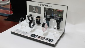 Pantalla LCD acrílica a medida con colores vibrantes para escaparate minorista - Product Image 3