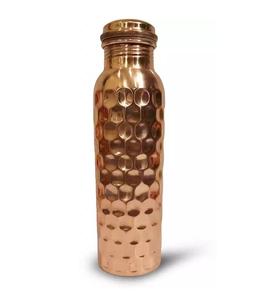 Bouteille en cuivre poli brillant en gros avec couvercle pour boire de l'eau pure en cuivre échantillon gratuit de forme personnalisée. - Product Image 1