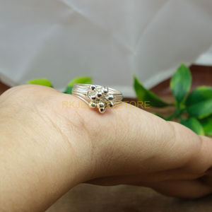 Anillo de Plata de Ley Hecho a Mano con Diseño de Burbujas Orgánicas - Product Image 3