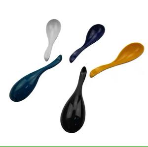 Cuchara de plástico hecha en Taiwán Producto de plástico de uso diario de alta calidad - Product Image 5