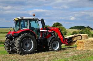 Encuentra un icono similar: Nuevo tractor Massey Ferguson 135 de ruedas, 25 HP. - Product Image 6