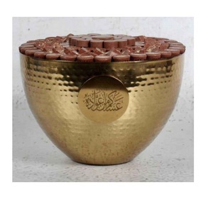 Tazón de metal redondo chapado en oro Premium con diseño martillado Técnica personalizable para regalar chocolate en fiestas - Product Image 6
