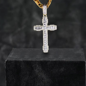 Collar de plata esterlina hecho a mano Accesorio de joyería único Ideal para regalar a los seres queridos y mejorar trajes elegantes - Product Image 1