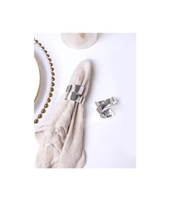 Rond de serviette classique en métal fait à la main avec une touche antique raffinée pour les mariages élégants de repas de famille et les événements haut de gamme - Product Image 2