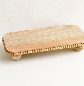 Grand plateau de service rond en bois d'acacia à bord vif avec poignées en métal Pouf multi-usage conçu pour le service des aliments - Product Image 2