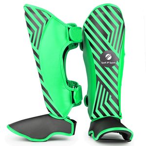 Protège-tibias de boxe en cuir de qualité supérieure, protège-tibias personnalisés pour hommes et femmes avec un design protecteur et durable, protège-tibias personnalisés - Product Image 4