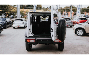 รถใหม่มาถึงแล้ว รถมือสองปี 2024 2025 Jimny SUV GLX 5 ประตู รถใช้แล้ว ขับเคลื่อน 4 ล้อ ไมล์น้อย สภาพดี - Product Image 3