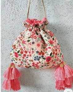 Sac Potli de Luxe Indien Fait Main à Imprimé Floral Bohème, Cadeau pour Mariage et Demoiselle d'Honneur, Fermeture Éclair, Tissu en Coton Écologique pour Pièces de Monnaie - Product Image 1
