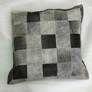 Best-seller Style nordique peau de vache cheval fourrure dossier tête canapé coussin écologique coton biologique rempli de mousse à la main - Product Image 3