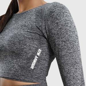 Trajes Deportivos y Monos Deportivos Sin Costuras, Top Corto Gris - Product Image 6