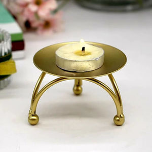 Elegante Portavelas de Metal, Adorno Decorativo que Mejora el Ambiente de la Mesa de Comedor y la Sala de Estar con Luz Cálida - Product Image 1