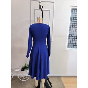 Vestido midi plisado de crepé Janjan con cuello y doble botonadura, manga larga, para mujer, 38128 - Saks Mavi - Product Image 6
