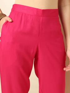 Mujeres étnico sólido Floral bordado yugo diseño lentejuelas recto Kurta con pantalones y Dupatta indio Pakistán Salwar kameez - Product Image 5