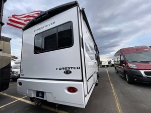 Nouvelle caravane de camping F-o-r-e-s-t R-i-v-e-r F-o-r-e-s-t-e-r L-e 3251D-S-F 2026 à vendre - Product Image 5