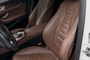 Mercedes-Benz E450 4Matic Wagon 2019 usado premium, V6 biturbo, tracción en las cuatro ruedas - Product Image 5