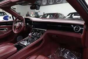 2022 Certificado, Limpio, Poco Uso, GT V8 Convertible, Transmisión Automática, Volante a la Izquierda, Cuero Oscuro, Turbo, Tracción Total, R18, ACC - Product Image 5