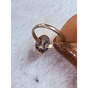 Anillo de Plata de Ley y Turquesa de la Montaña Sonora Navajo, Joyería Coleccionable Cultural - Product Image 3