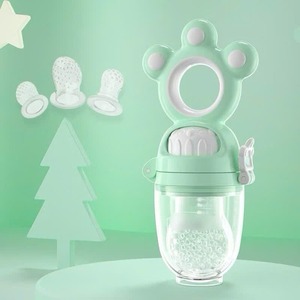 Babero de silicona sin BPA de alta calidad para bebés Diseño suave sólido para comidas sin desorden Fácil de limpiar - Product Image 3