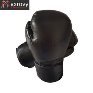 ถุงมือชกมวยสำหรับผู้ชายใส่สบายถุงมือชกมวยหนัง PU โลโก้แบบกำหนดเองน้ำหนักเบาฝึกเตะ - Product Image 5