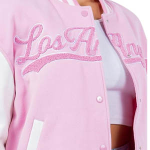 Veste universitaire confortable pour femmes de couleur rose clair vêtements de mode vestes universitaires Letterman pour femmes à bas prix - Product Image 5