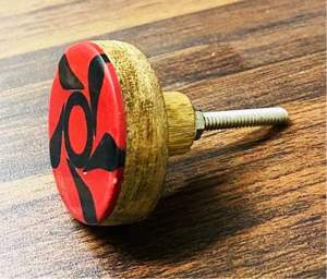 Poignée de porte de tiroir de meuble en bois et résine unique, couleur, forme et taille personnalisées, fabriqué en Inde - Product Image 1