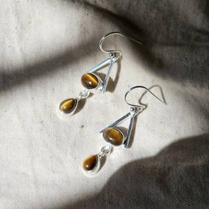 Pendientes de piedras preciosas de ojo de tigre en plata de ley 925 Pendientes colgantes de plata hechos a mano para mujer - Product Image 4