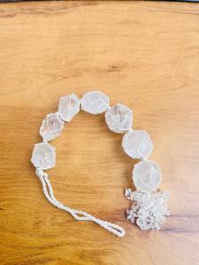 กระดิ่งลมคริสตัลควอตซ์ใสคุณภาพพรีเมียม ทำด้วยมือ พร้อมหินปาล์มขัดเงาและพู่ห้อย ขนาด 15-20 ซม. ของตกแต่งบ้าน ฮวงจุ้ย - Product Image 3