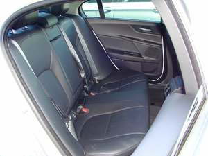 JAGUAR XE 35T PREMIUM 2018 D'OCCASION - TRANSMISSION INTÉGRALE - PRÊT À EXPÉDIER - LIVRAISON PORTE À PORTE - Product Image 5