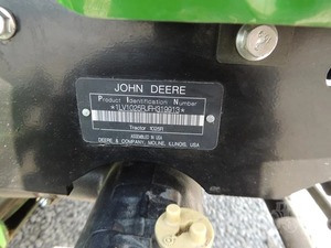 Tractor Agrícola JOHHN DEERE 1025R 2015 de 21HP con Motor, Caja de Cambios y Bomba - Product Image 3