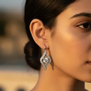 Pendientes de Clip con Zirconia Cúbica y Plata 925, Chapados en Oro con Piedra de Diamante, Regalo de Boda para Mujer - Product Image 3