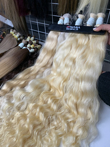 Extensiones de cabello a granel Producto de Venta caliente 2024 Colores rubios Ondulado natural Alta calidad Super Doble dibujado 70cm - Product Image 4