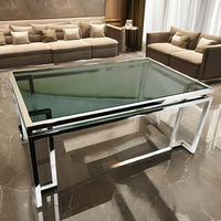 Ensemble moderne de 3 tables basses et d'appoint en acier inoxydable avec finition or/or rose de luxe et dessus en verre