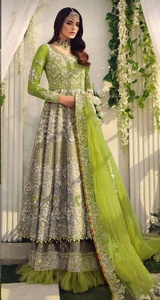 Ropa de fiesta Traje de traje de estilo Bollywood Mujeres indias pakistaníes Ropa DE BODA Sharara Gharara Traje de AA IMPEX - Product Image 4