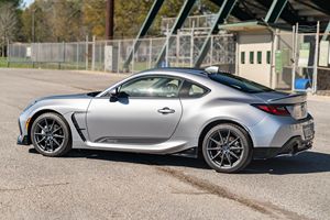 SUBARU BRZ LIMITED 2024 IMPECABLE, TRANSMISIÓN MANUAL, TRACCIÓN EN LAS CUATRO RUEDAS - Product Image 6