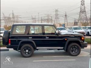 Toyota Land Cruiser 70 LC76 VXR 4.0L Usato 2026 |   Pronto per l'esportazione - Product Image 5
