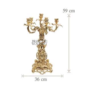 Ensemble d'horloge et de candélabres en laiton antique orné d'un design décoratif vintage fini vieilli pour les intérieurs classiques de luxe - Product Image 5