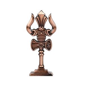 Golden Trishul Idol Diseñado con un acabado dorado suave y una base resistente, esta pieza es ideal para templos caseros - Product Image 4