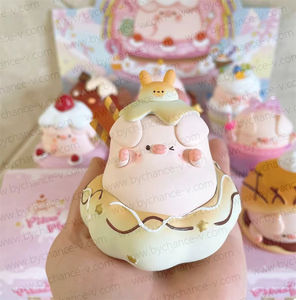 Porcinet à la mode jouet à collectionner gâteau d'anniversaire vinyle artistique pour famille ludique repas compagnons <span class=keywords><strong>de</strong></span> repas amusants - Product Image 3